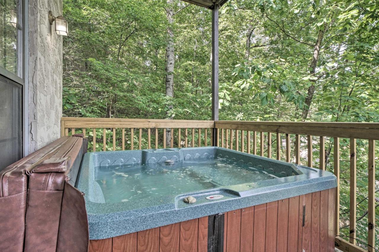 Rustic Pigeon Forge Home With Private Hot Tub! Exterior foto